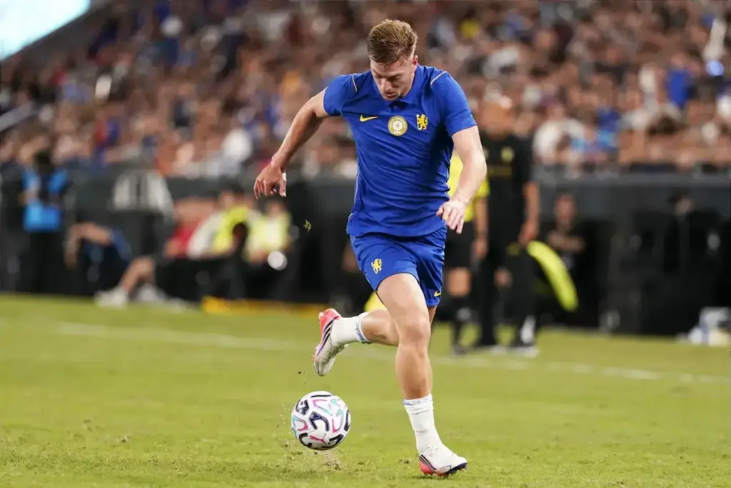 Everton in talks with Chelsea over Liam Delap move