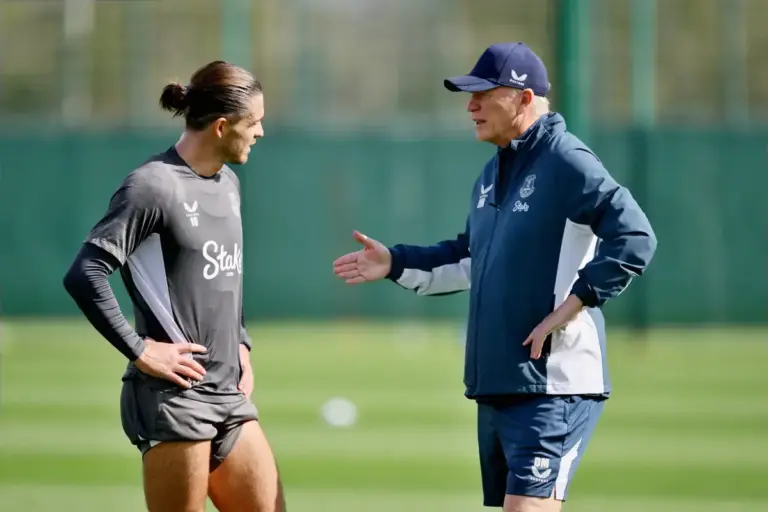 Everton CEO Kinnear breaks silence on Moyes, Grealish and transfer plans