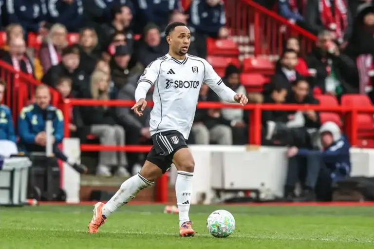 Everton agree Kenny Tete personal terms as Fulham line up replacement