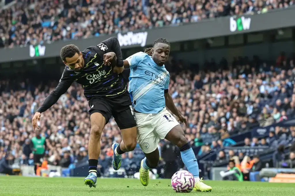 Everton face £80m Iliman Ndiaye decision as Man City consider huge offer