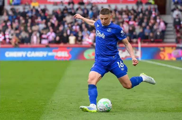 Mykolenko is answering Everton’s left-back questions