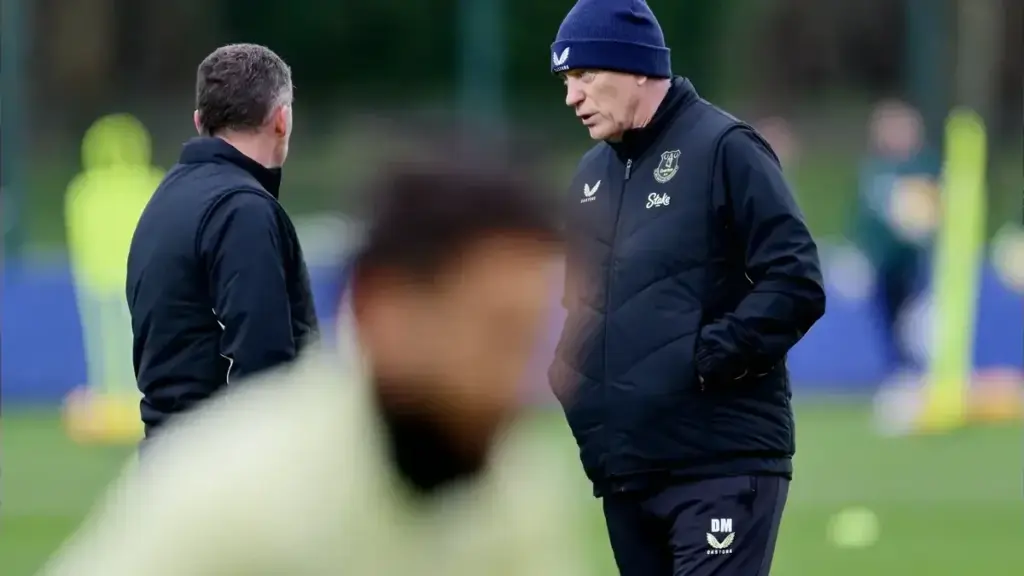 David Moyes in Everton training gear during a training session