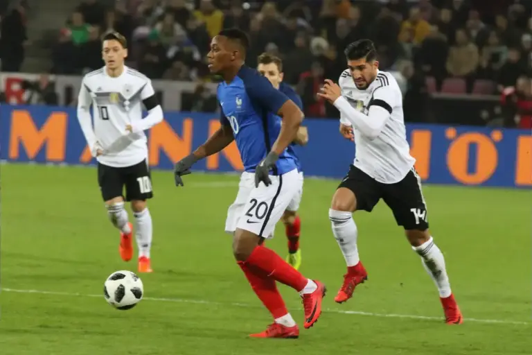 Everton free-agent striker options shrink as expensive decision looms