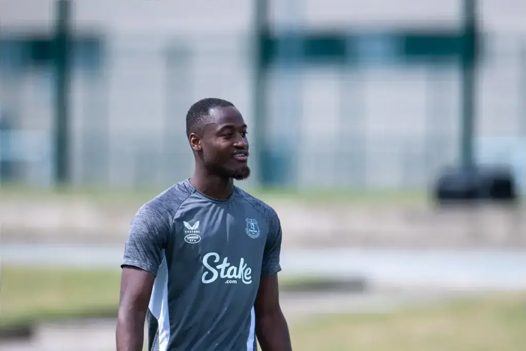 Everton youngster Martin Sherif reportedly fined £5,000 over betting breaches