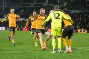 Hull City v Everton preview: Moyes faces tricky test as unbeaten run goes on the line