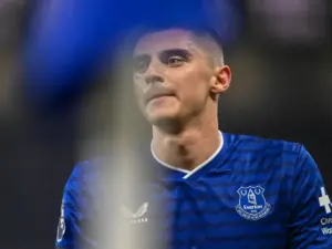 Everton news: Pickford backing, transfer interest & Mykolenko concern