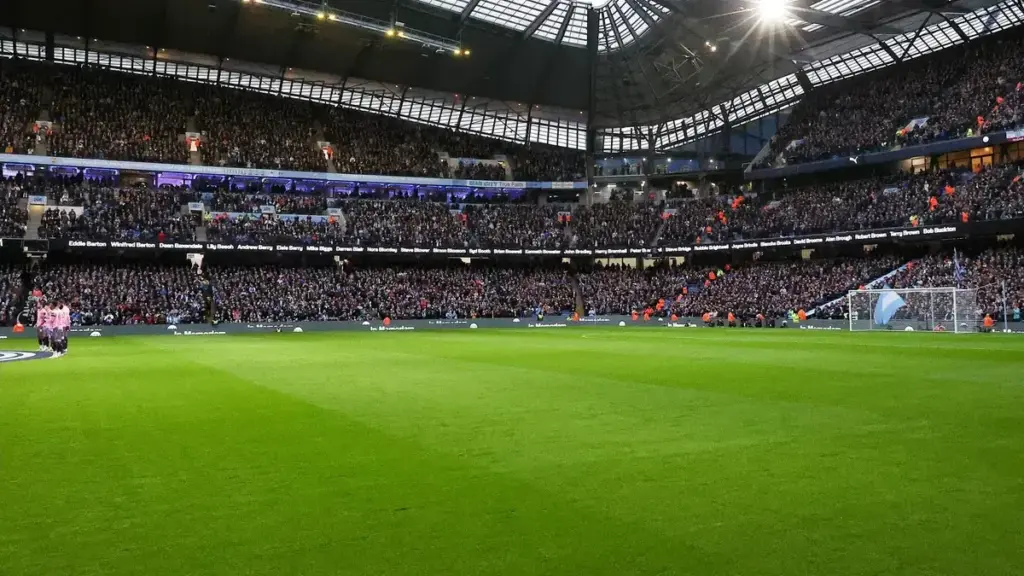 Man City charges Everton: Etihad Stadium during a match between Manchester City and Everton.