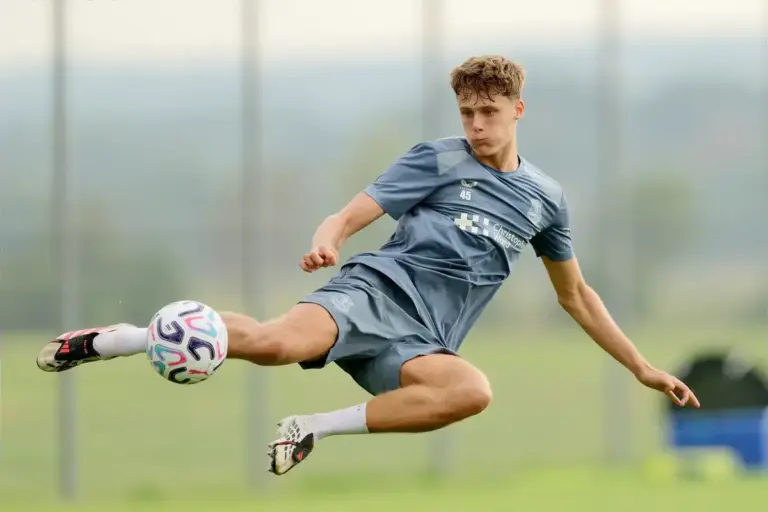Harrison Armstrong promoted to England U21 squad after Miley withdrawal